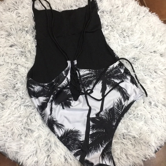 Swimsuit - Picture 2 of 4